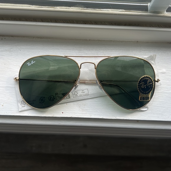 Aviator Ray Bans - Picture 3 of 3
